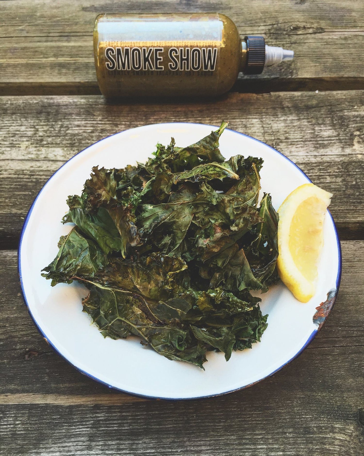 Kale Chips with Spicy Jalapeno Sauce
